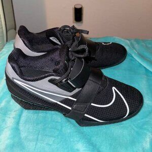 NIKE ROMALEOS 4